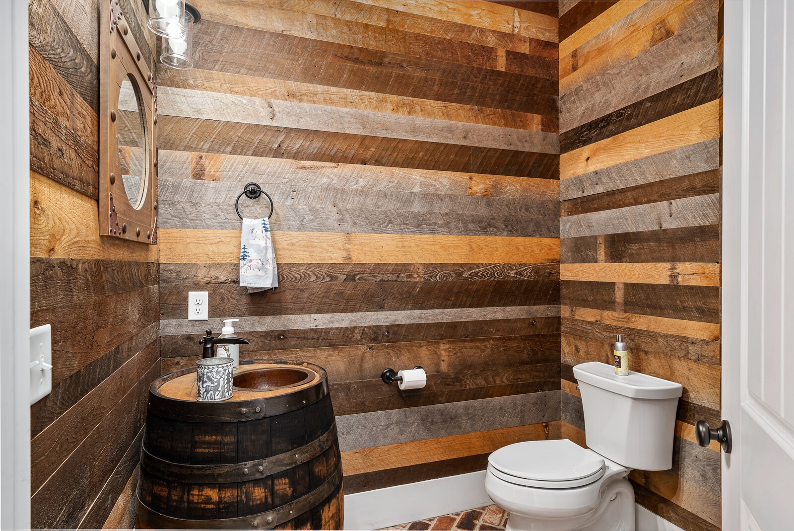 4250 Moss Road Baxter, TN 38544 - Photo 61 of 69 a bathroom with a toilet and a sink