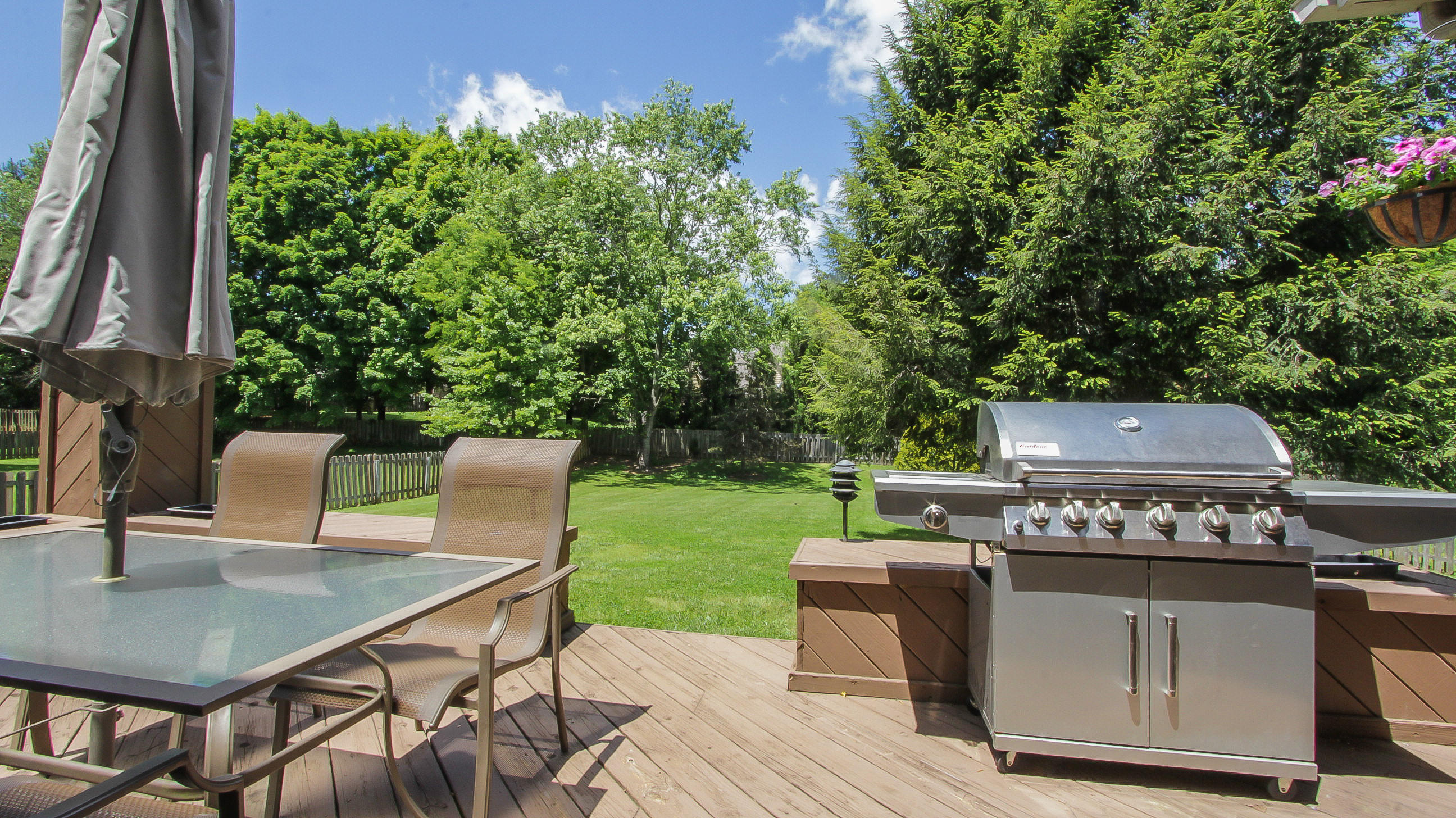 8917 Colchester Ridge Road Knoxville, TN 37922 - Photo 33 of 39 Outdoor Entertaining