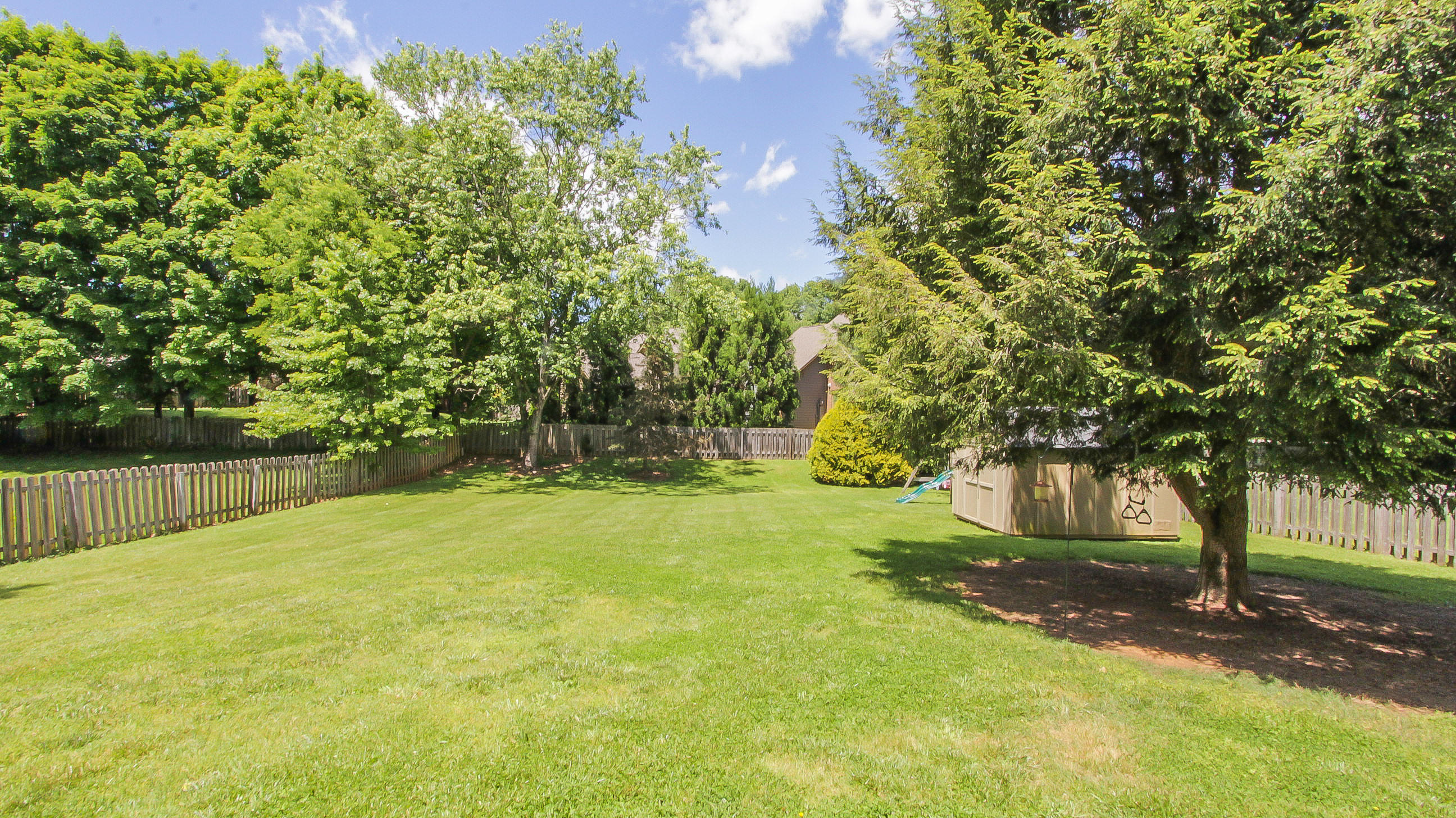 8917 Colchester Ridge Road Knoxville, TN 37922 - Photo 36 of 39 Big, fenced backyard