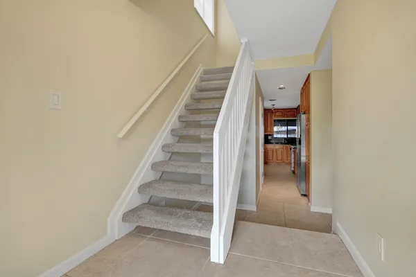 a view of entryway and hall