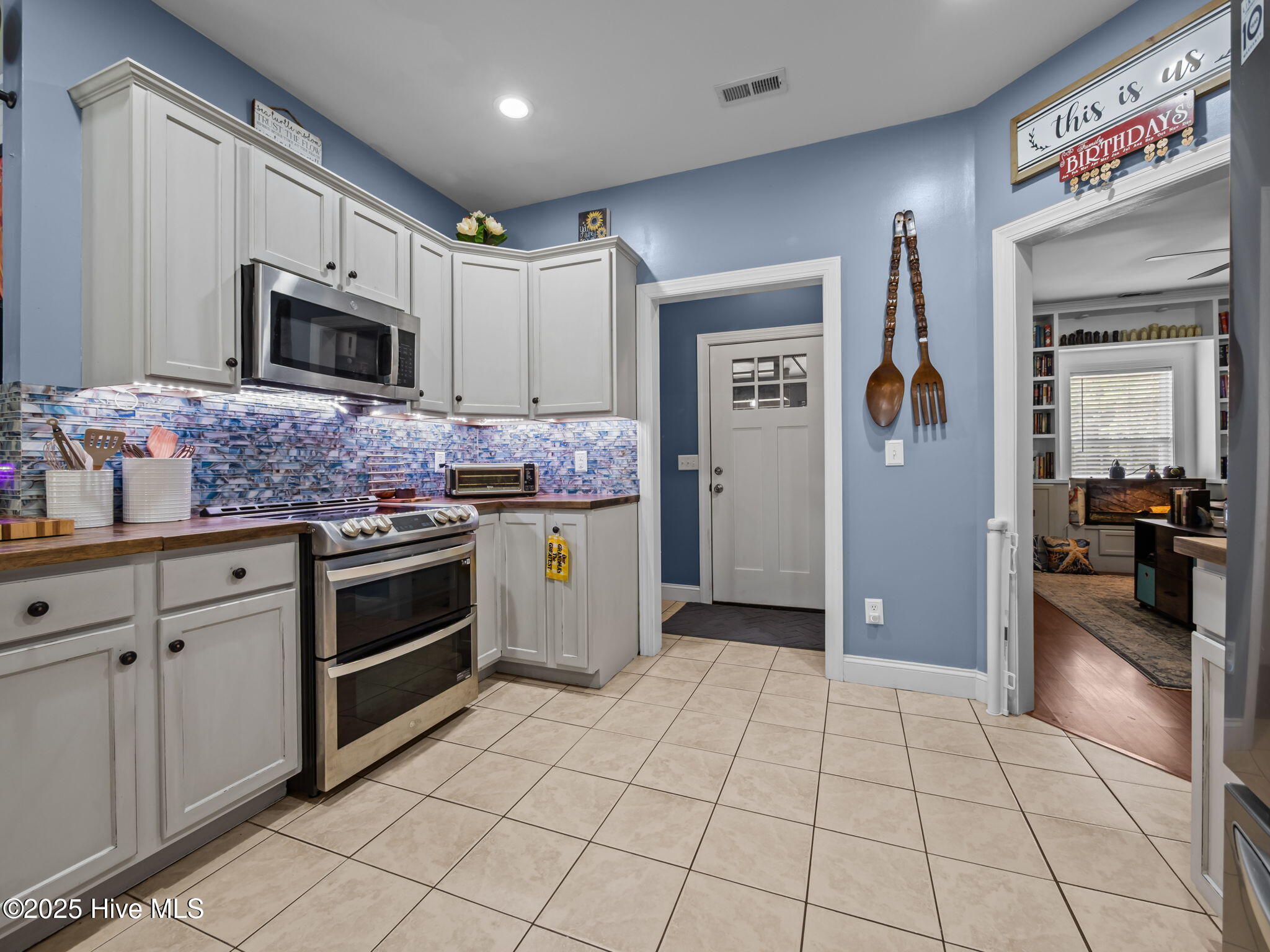 216 Raven Ridge Court Swansboro, NC 28584 - Photo 12 of 55 40-web-or-mls-P8130376