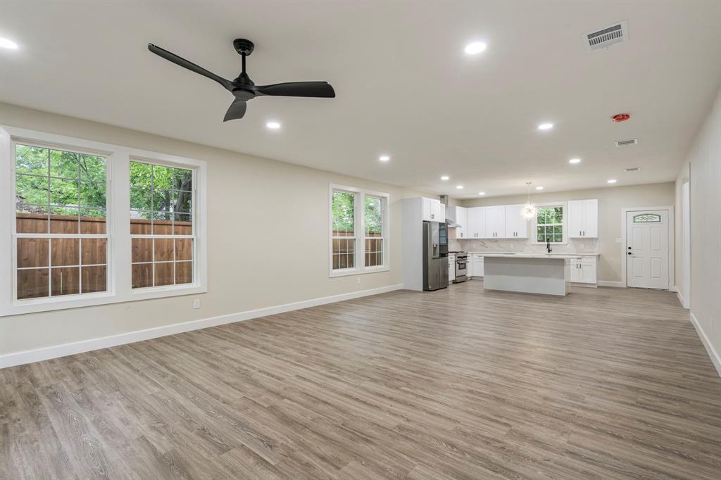 518 South Cockrell Hill Road Cockrell Hill, TX 75211 - Photo 3 of 24