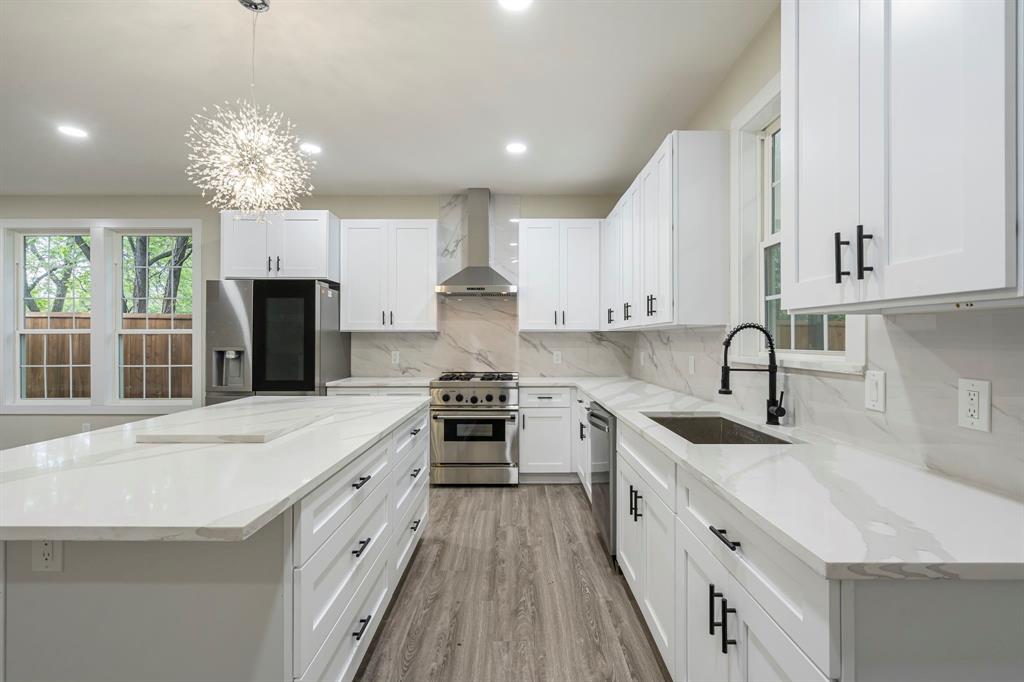 518 South Cockrell Hill Road Cockrell Hill, TX 75211 - Photo 7 of 24