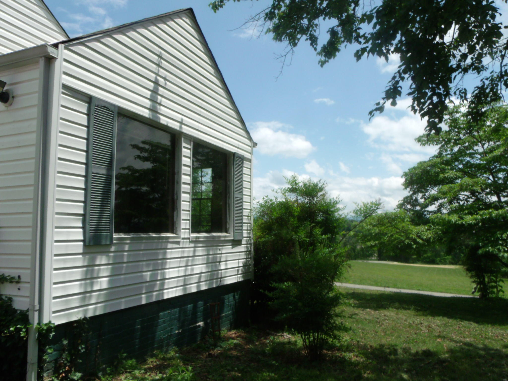 2001 Crest Road Maryville, TN 37804 - Photo 10 of 10 Sunroom