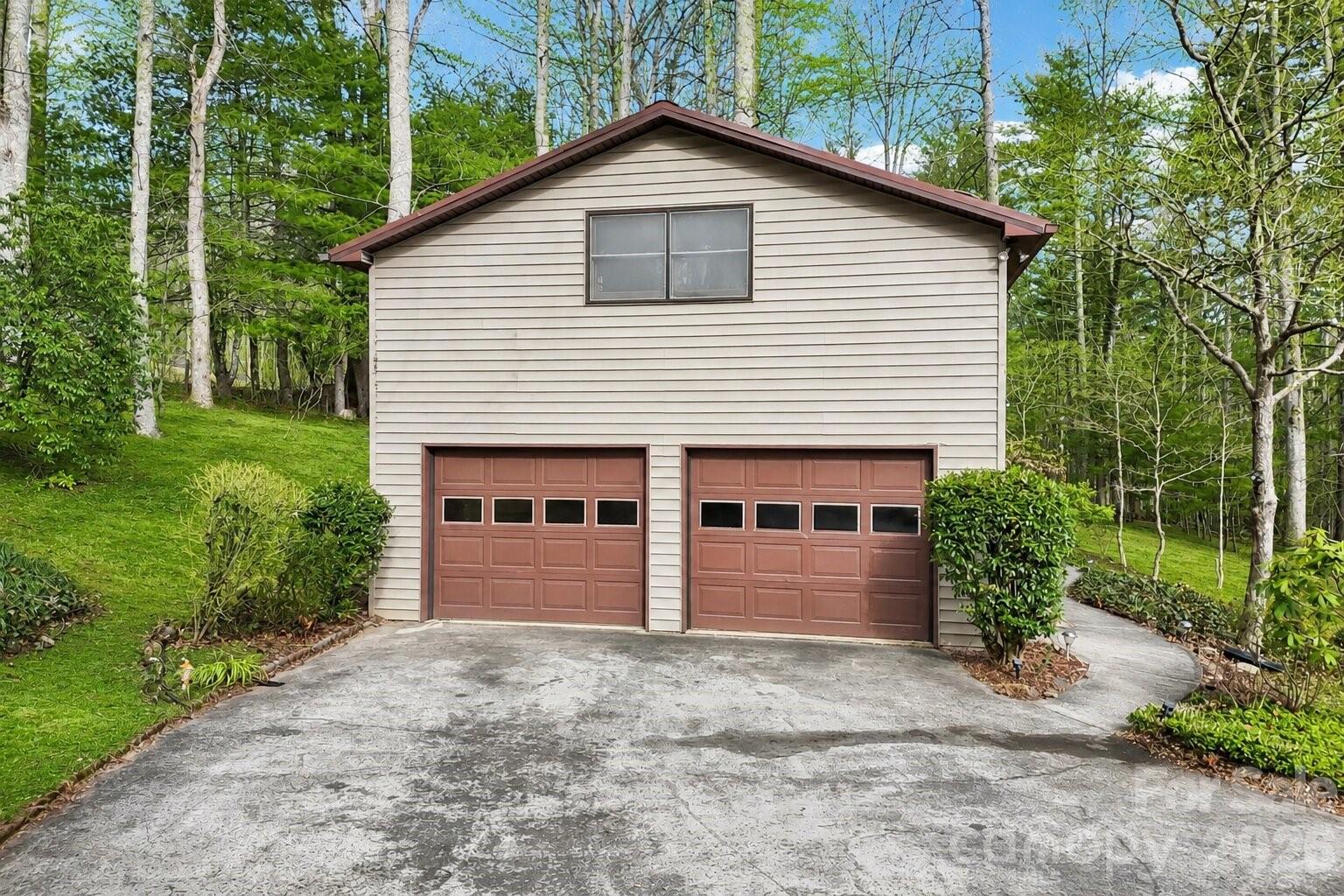 623 Owensby Road Hendersonville, NC 28792 - Photo 32 of 47