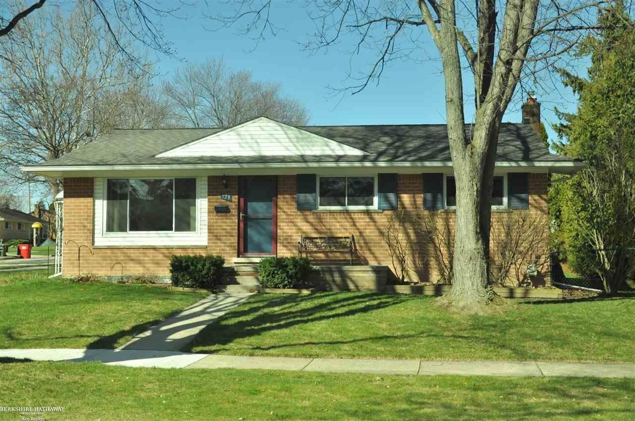 523 Miller Avenue Rochester, MI 48307 - Photo 1 of 28