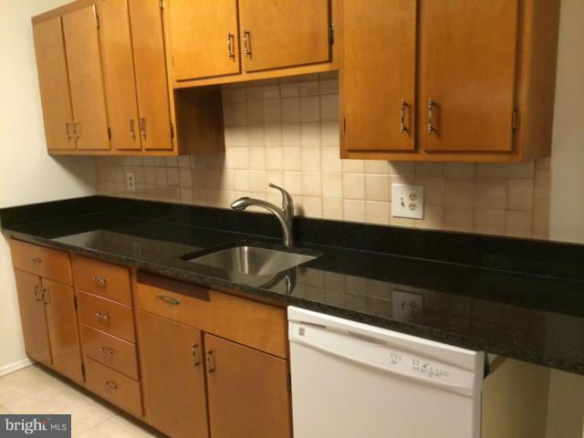 12812 Kilgore Road Silver Spring, MD 20904 - Photo 5 of 19 Kitchen