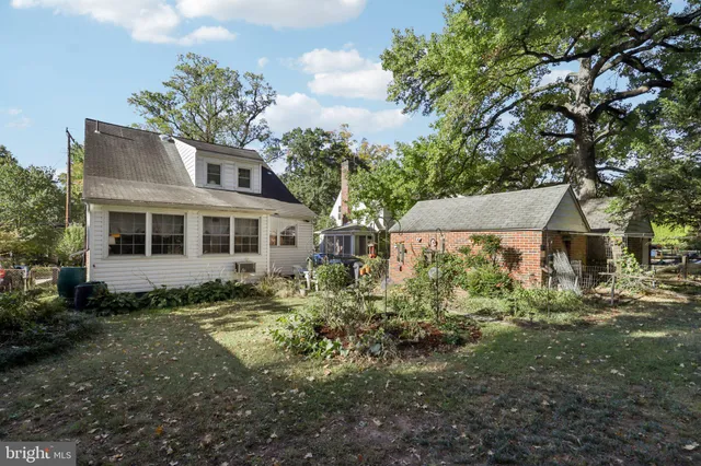 $787,000 | 4410 Underwood Street, University Park, MD 20782