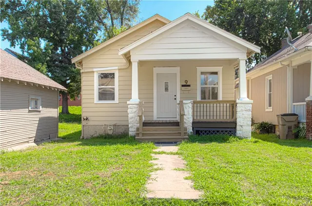 $160,000 | 9 South 20th Street, Kansas City, KS 66102