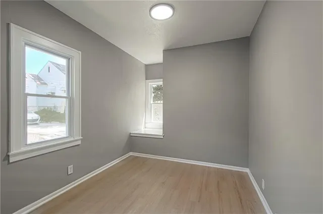 $160,000 | 9 South 20th Street, Kansas City, KS 66102