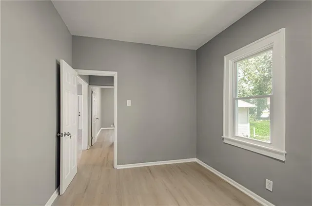 $160,000 | 9 South 20th Street, Kansas City, KS 66102