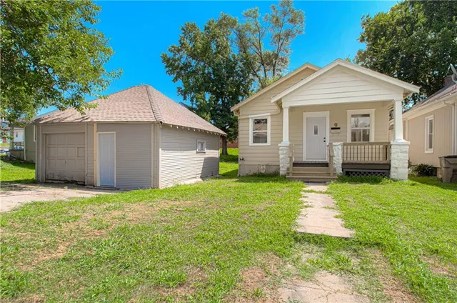 $160,000 | 9 South 20th Street, Kansas City, KS 66102