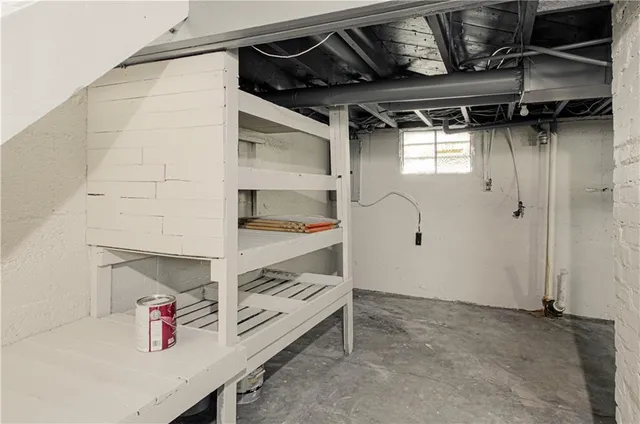 $160,000 | 9 South 20th Street, Kansas City, KS 66102