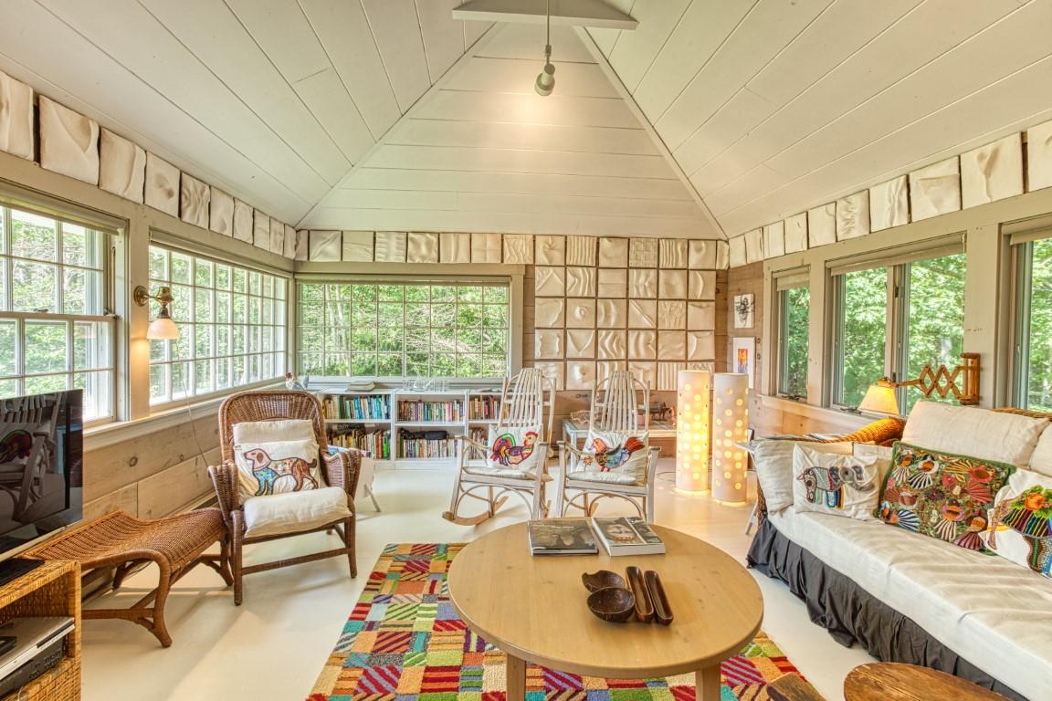26 Sawyer's Island Road Boothbay, ME 04537 - Photo 10 of 24 Living Room