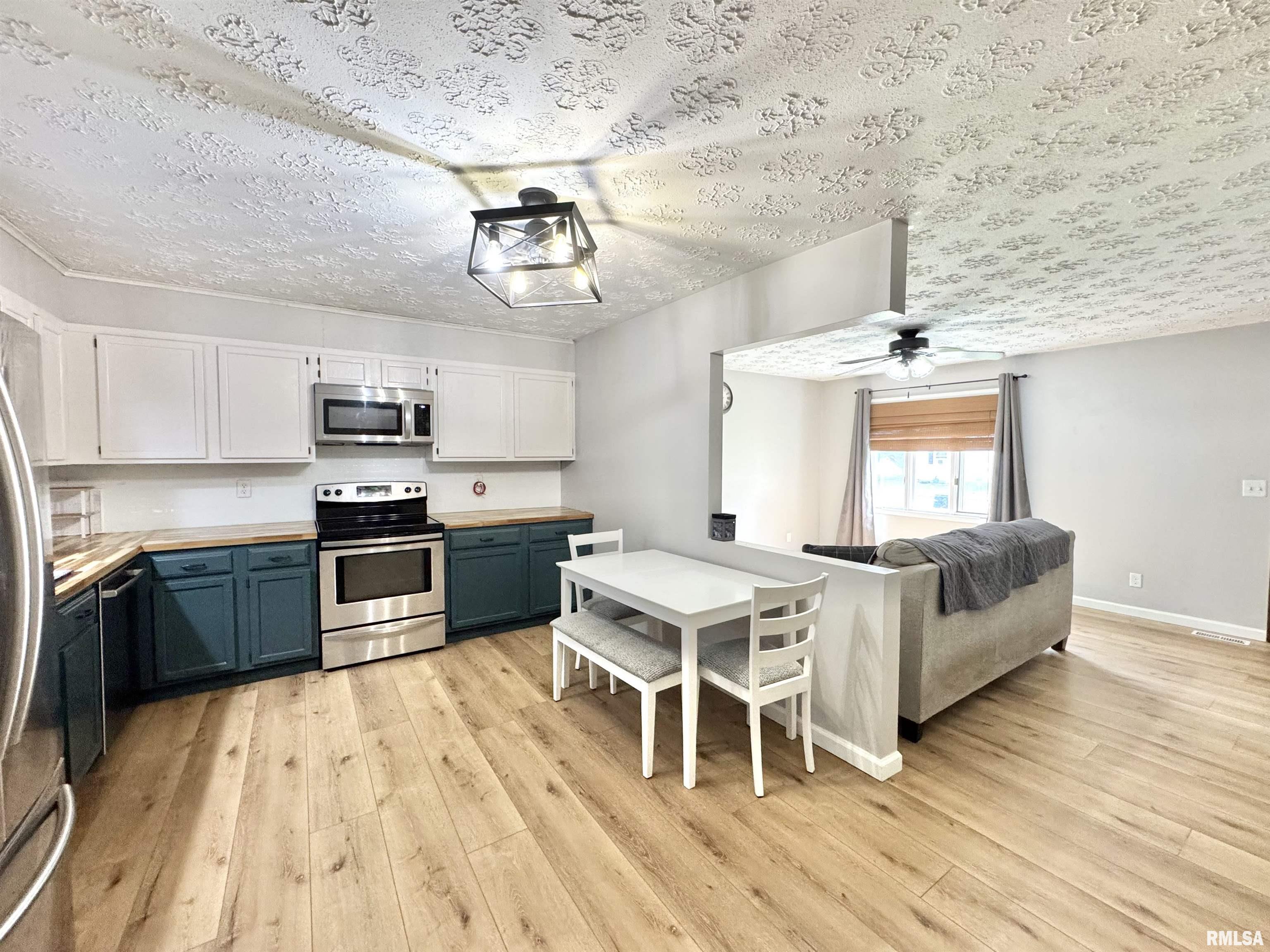 302 South Sims Street Royalton, IL 62983 - Photo 7 of 25