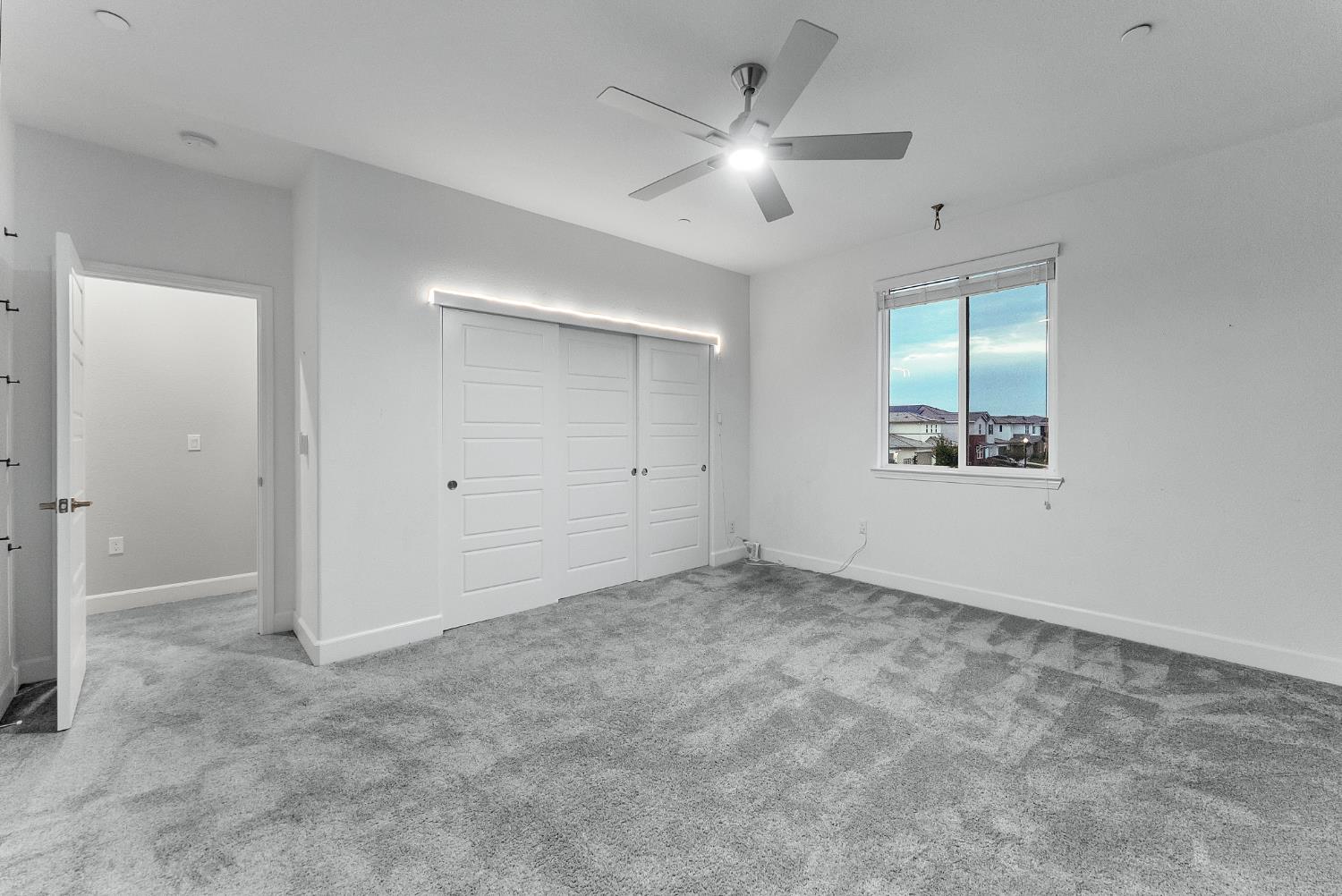 3912 Azul Way Sacramento, CA 95835 - Photo 37 of 52