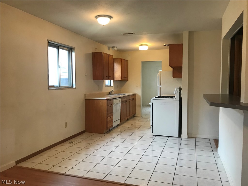 4903 Wake Robin Road Mentor, OH 44060 - Photo 5 of 34