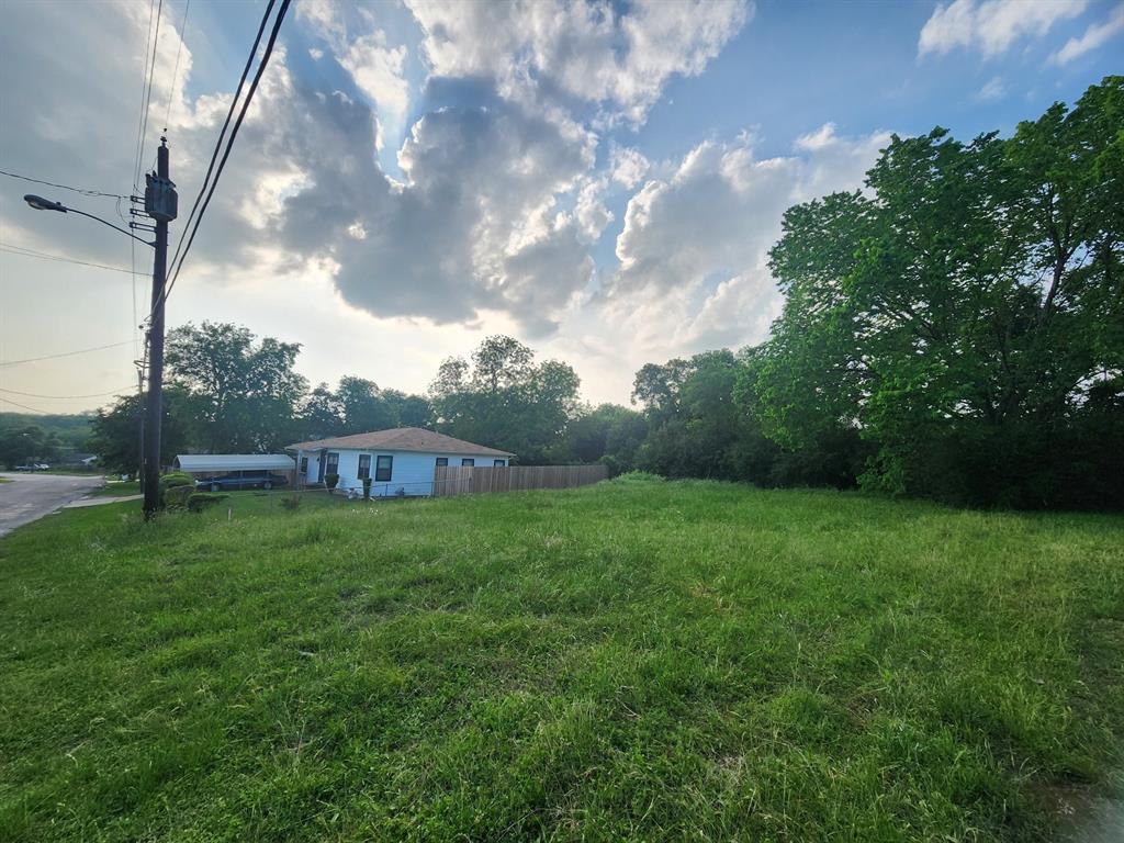 1823 Fordham Road Dallas, TX 75216 - Photo 2 of 5