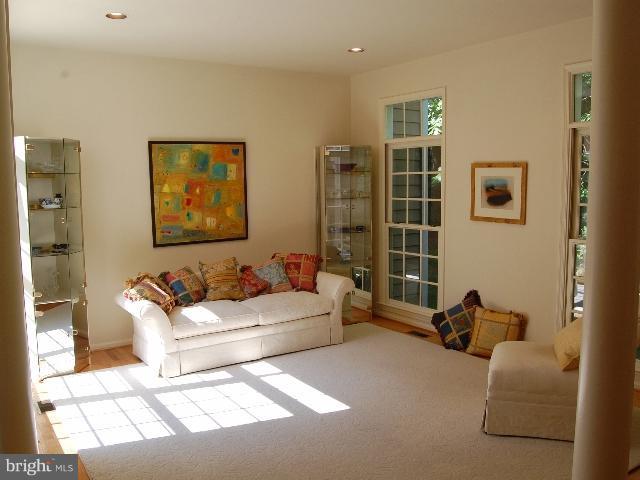11429 Hollow Timber Way Reston, VA 20194 - Photo 1 of 30 Living Room