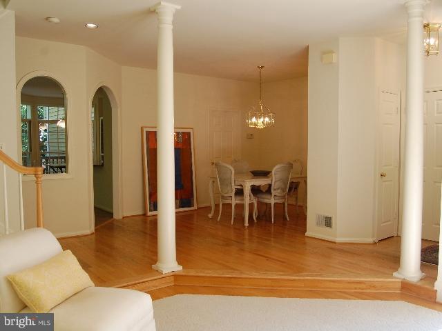 11429 Hollow Timber Way Reston, VA 20194 - Photo 12 of 30 Living Room