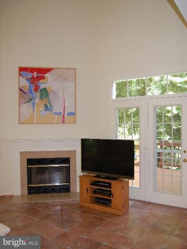 11429 Hollow Timber Way Reston, VA 20194 - Photo 14 of 30 Family Room