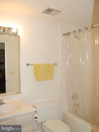 11429 Hollow Timber Way Reston, VA 20194 - Photo 7 of 30 Bath