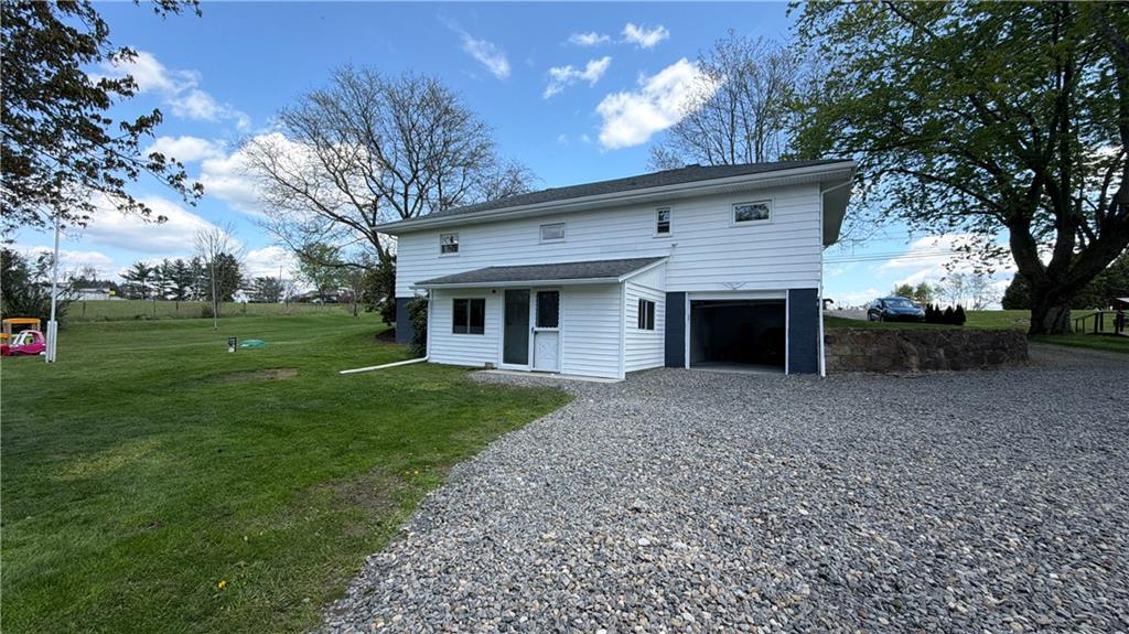 3147 Oneida Valley Road Hilliards, PA 16040 - Photo 5 of 34