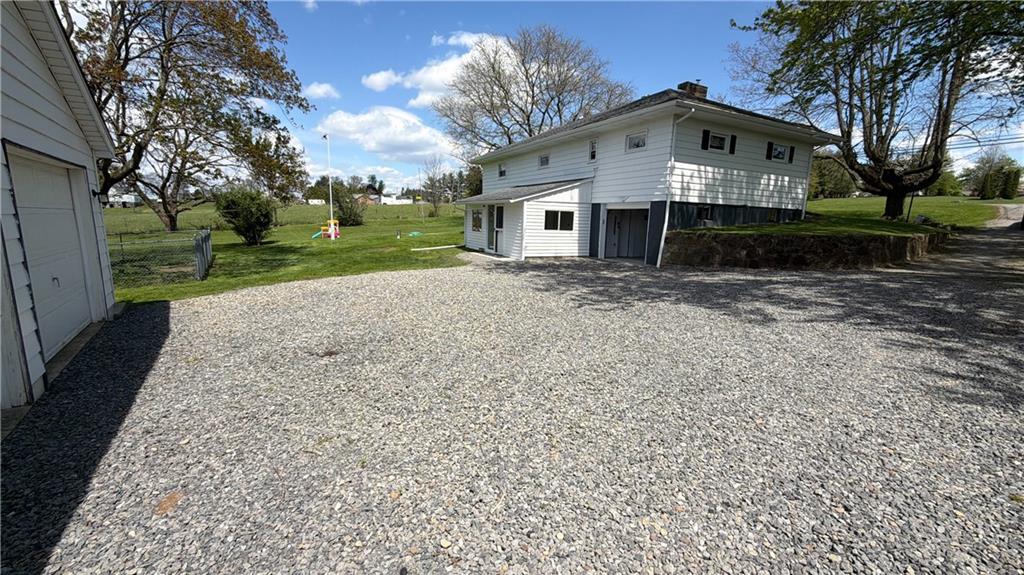3147 Oneida Valley Road Hilliards, PA 16040 - Photo 6 of 34