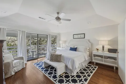 $950,000 | 965 Easton Place, Dallas, TX 75218