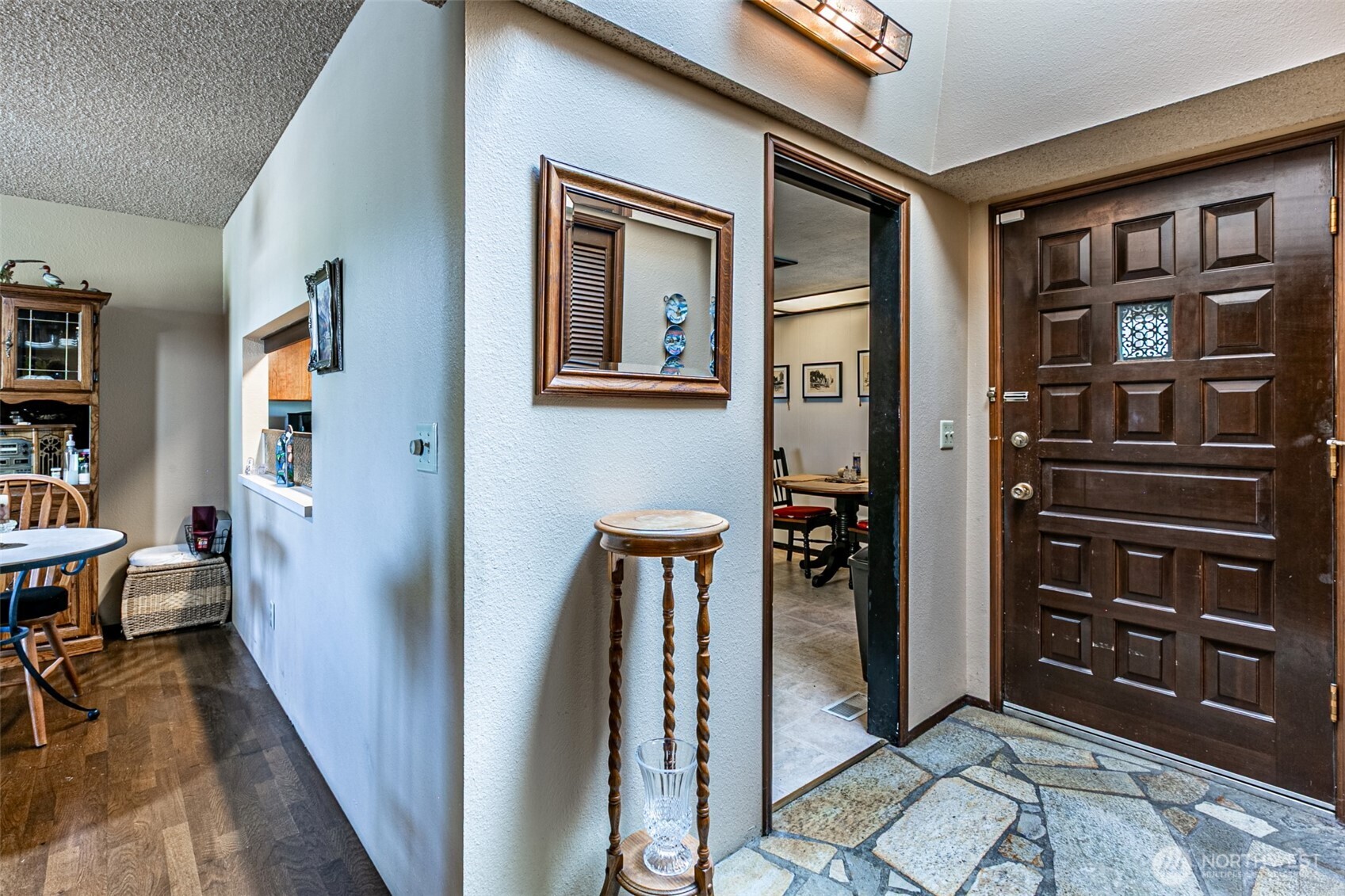 1372 Bel Air Road, Unit 8 Tacoma, WA 98406 - Photo 5 of 35