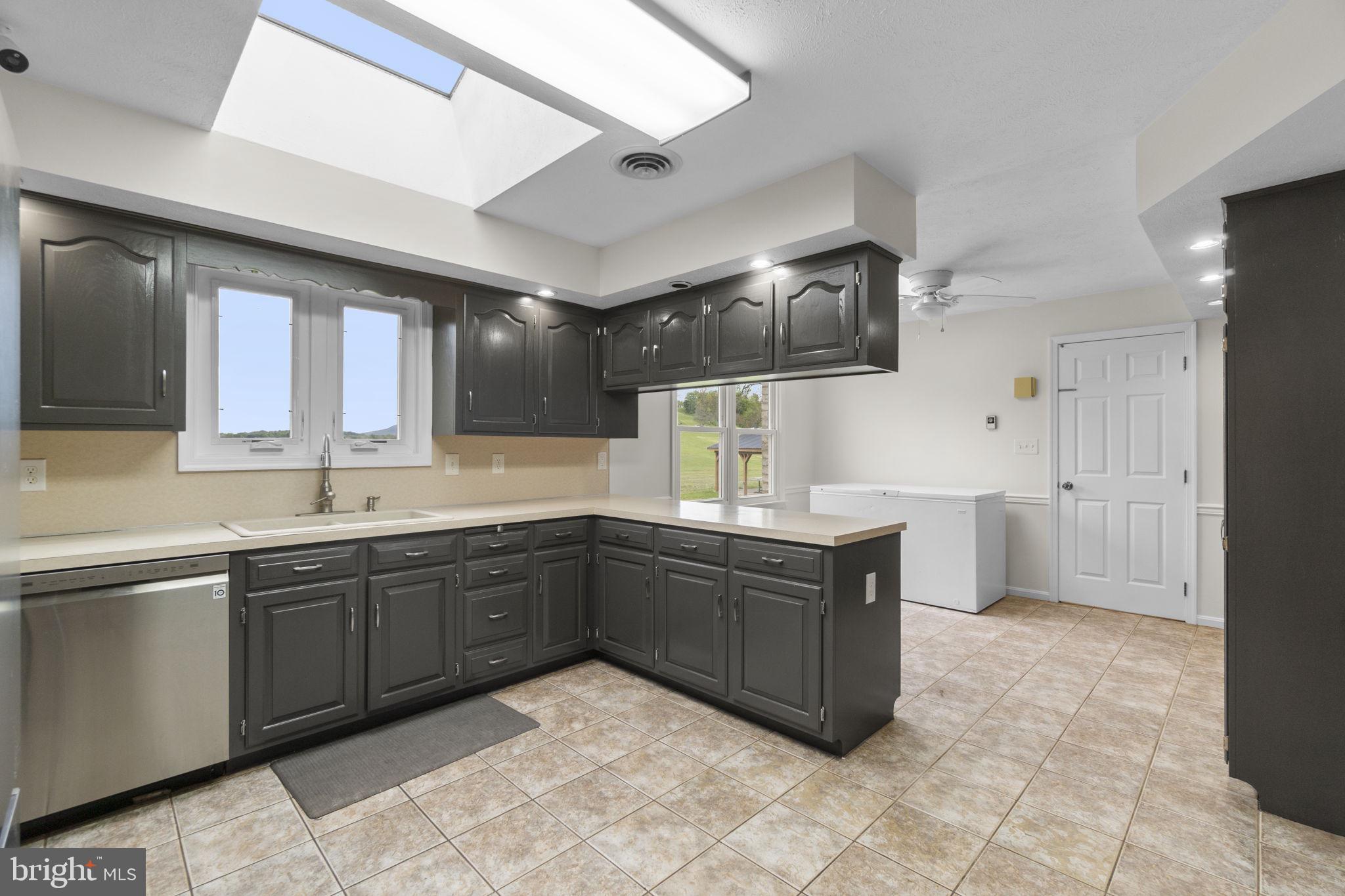 21712 Chewsville Road Smithsburg, MD 21783 - Photo 6 of 57