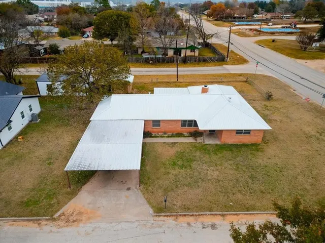 $235,000 | 2507 Southeast 13th Street, Mineral Wells, TX 76067