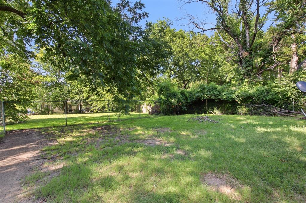 912 Sycamore Street Commerce, TX 75428 - Photo 4 of 28