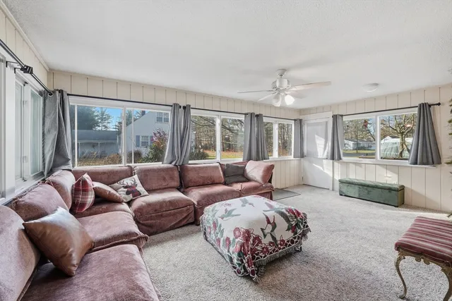 $2,500 | 33 Springdale Street, Westfield, MA 01085