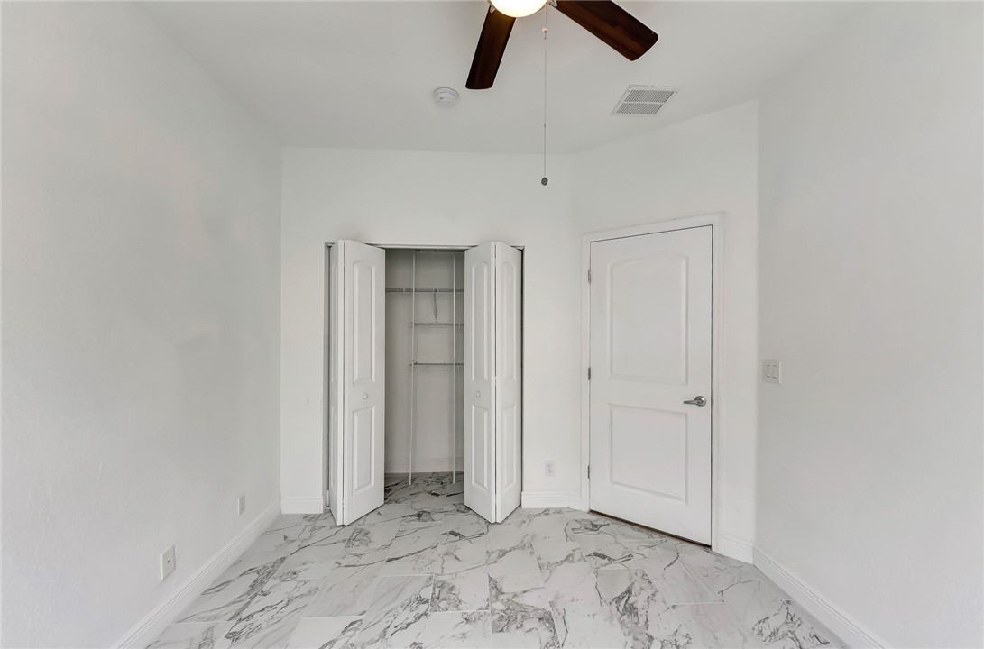 5513 Spanish River Road Fort Pierce, FL 34951 - Photo 14 of 33 a view of an empty room
