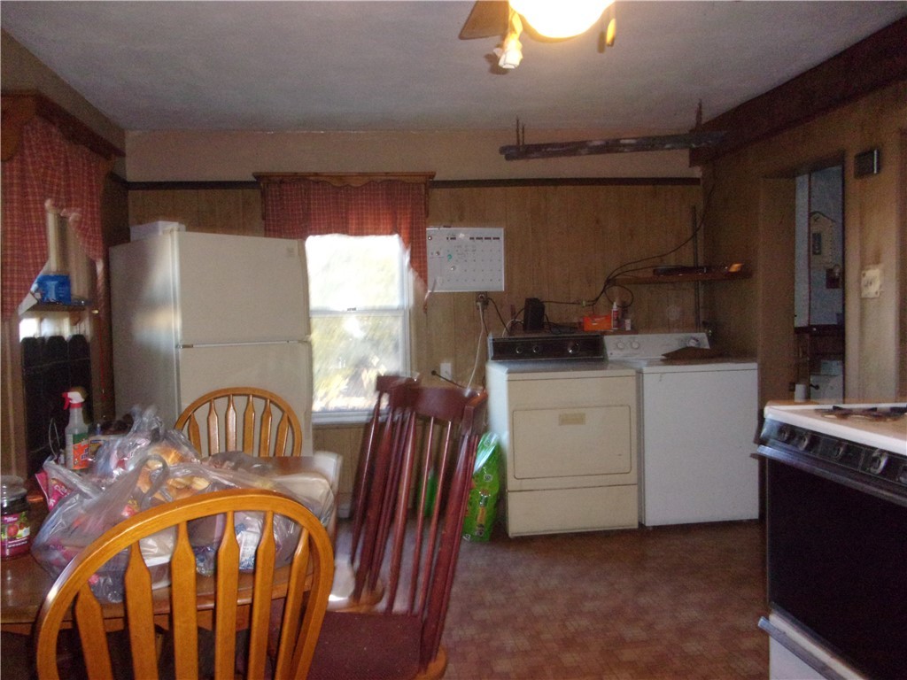 84 Benefit Street Woonsocket, RI 02895 - Photo 8 of 46