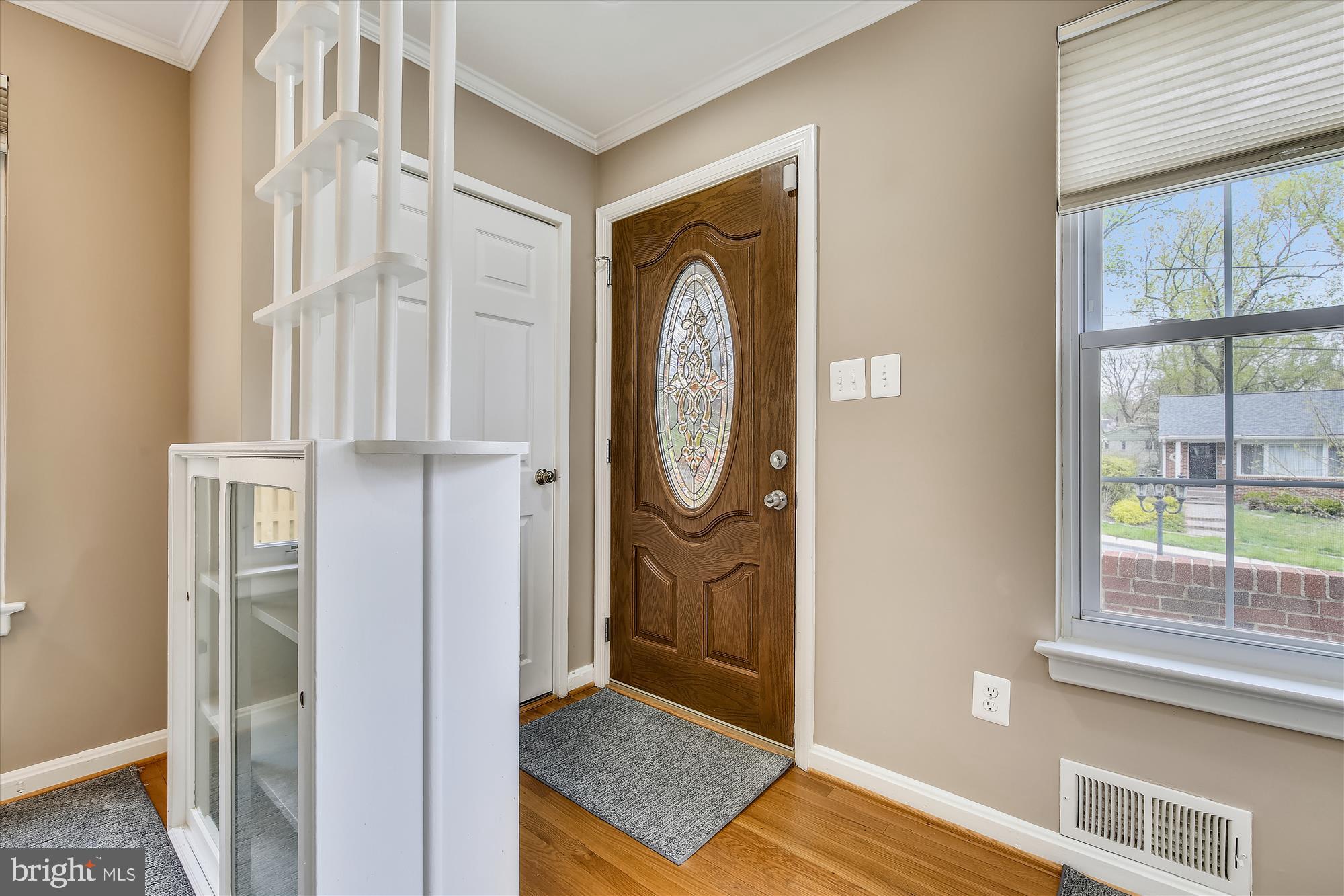 1504 Sanford Road Silver Spring, MD 20902 - Photo 3 of 44 Foyer
