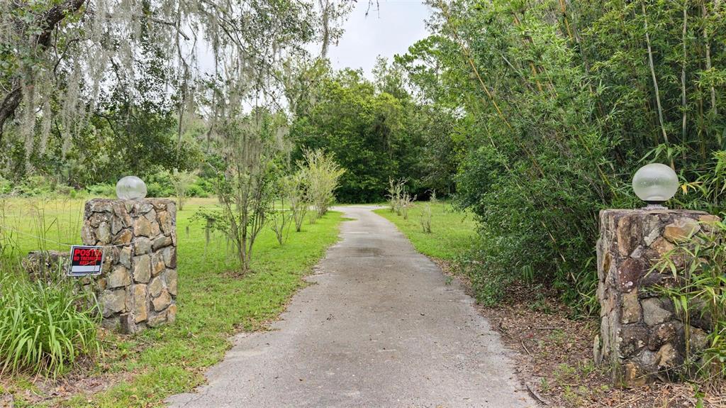 4250 Bessemer Road Brooksville, FL 34602 - Photo 2 of 27 Gallery Image 2