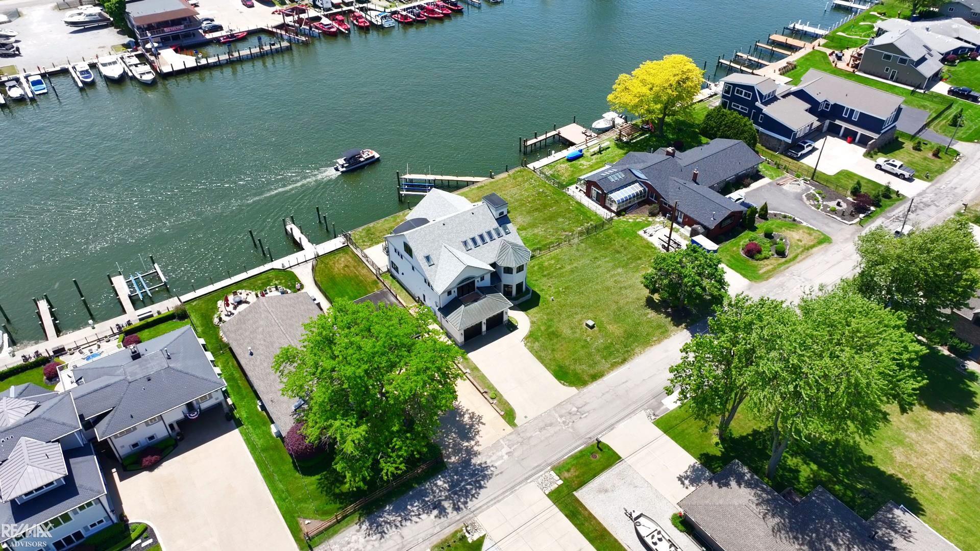 32824 North River Road Harrison Township, MI 48045 - Photo 59 of 97