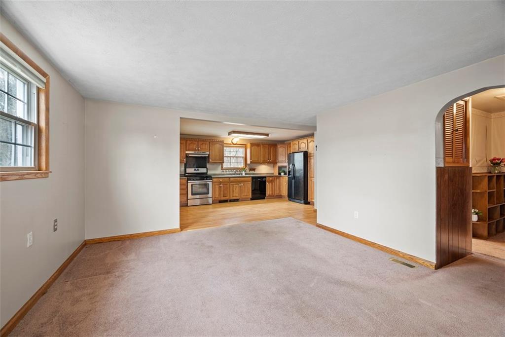1640 Highland Road Conway, PA 15027 - Photo 12 of 35 Gallery Image 12