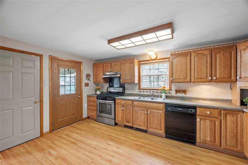 1640 Highland Road Conway, PA 15027 - Photo 15 of 35 Gallery Image 15