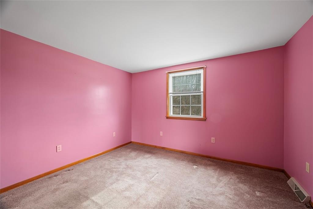 1640 Highland Road Conway, PA 15027 - Photo 20 of 35 Master