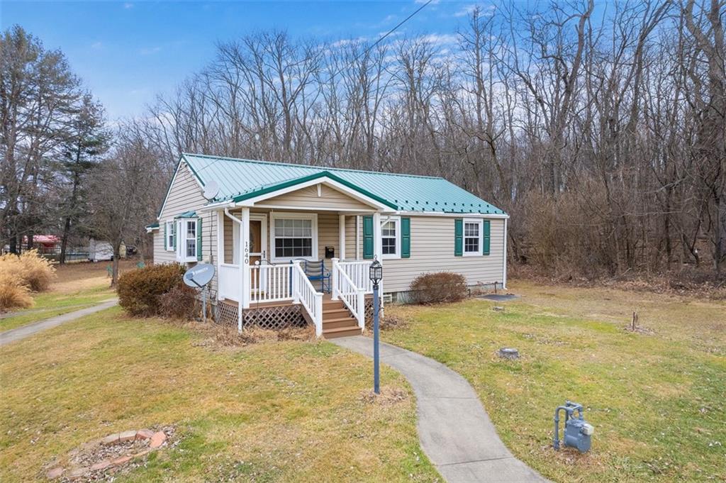 1640 Highland Road Conway, PA 15027 - Photo 5 of 35 Gallery Image 5