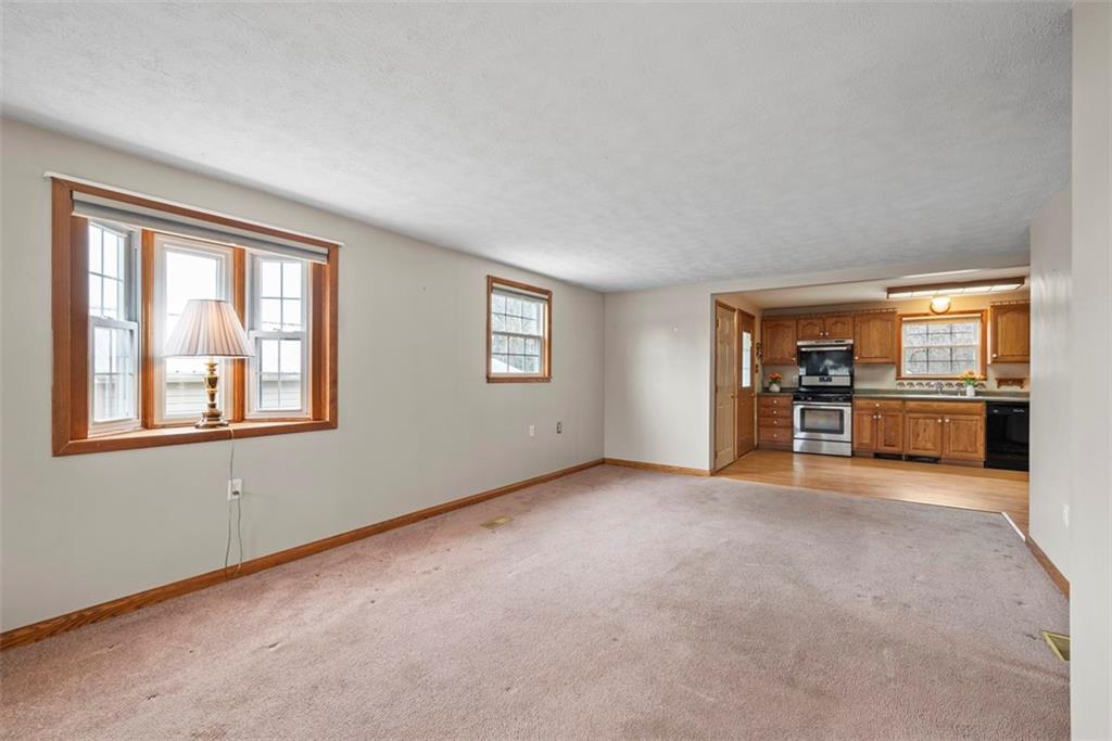 1640 Highland Road Conway, PA 15027 - Photo 9 of 35 Gallery Image 9