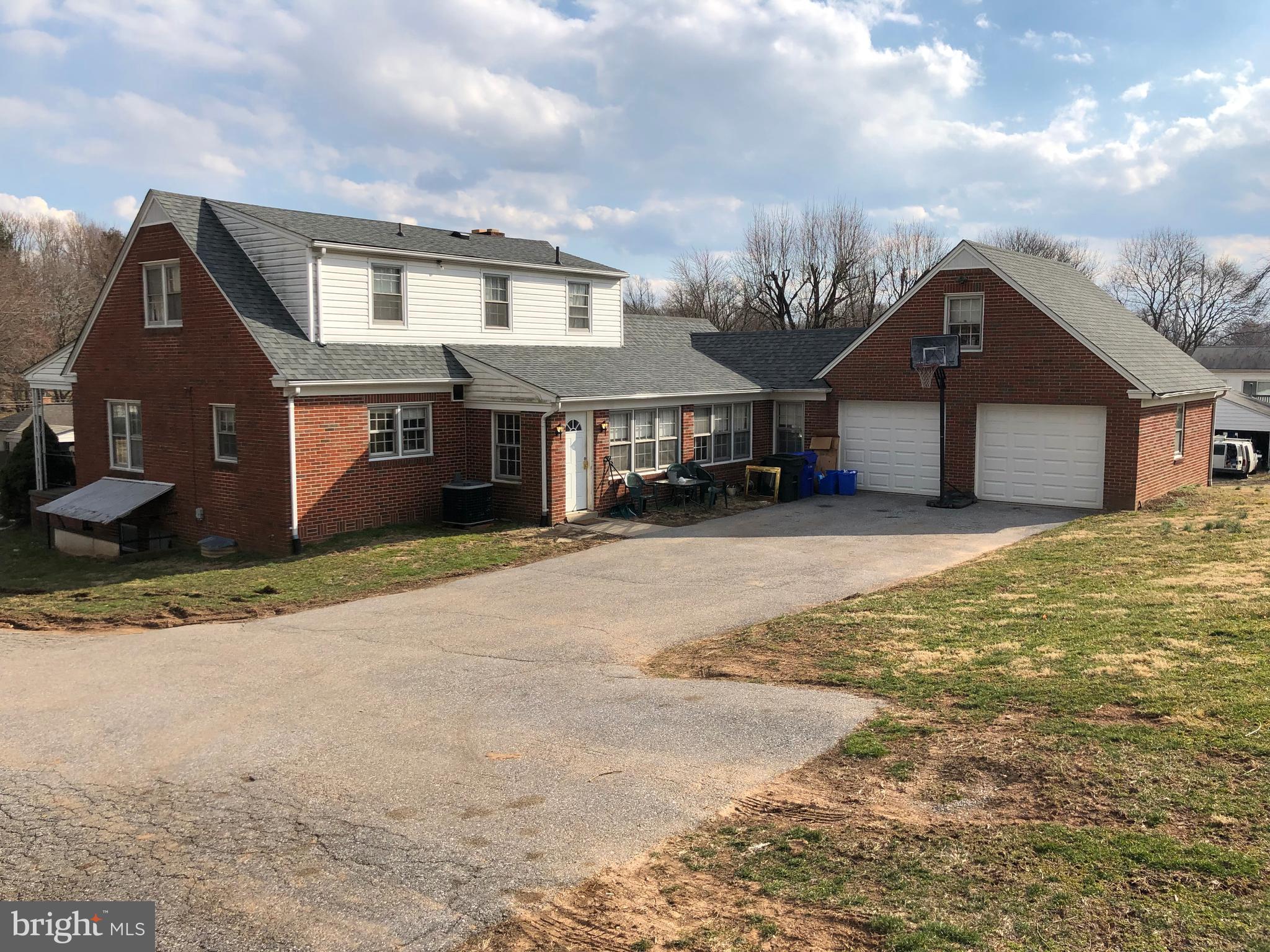 28720 Ridge Road Mount Airy, MD 21771 - Photo 1 of 36