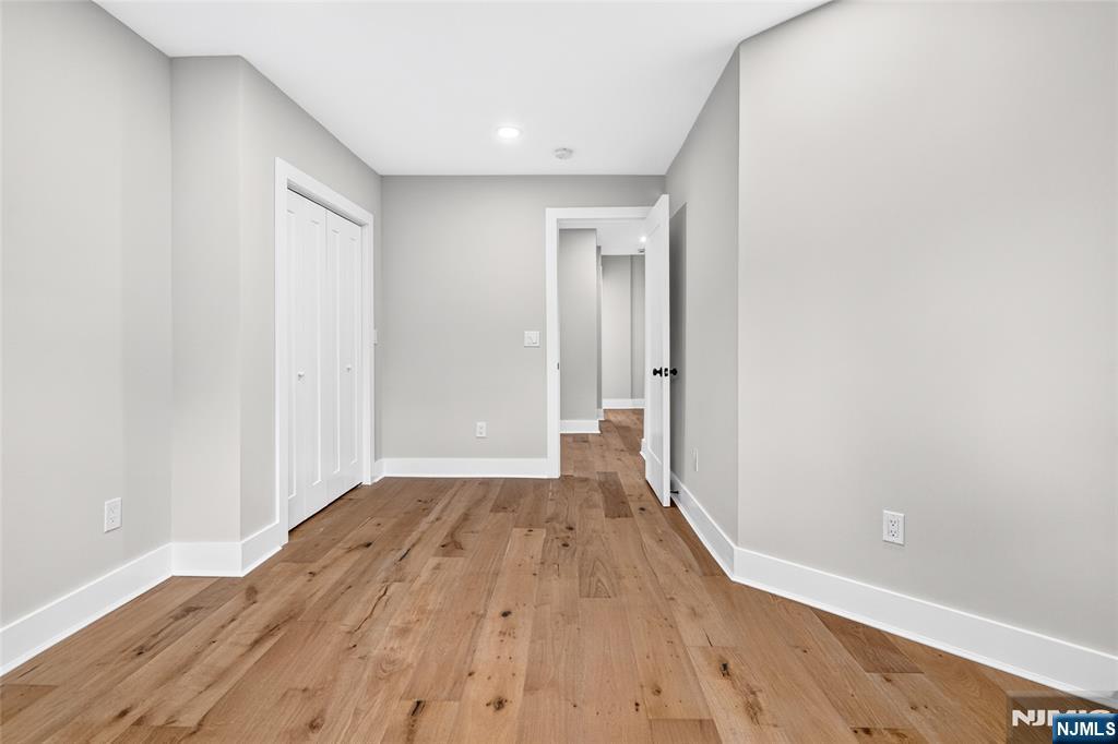 447 Queen Anne Road Teaneck, NJ 07666 - Photo 35 of 50