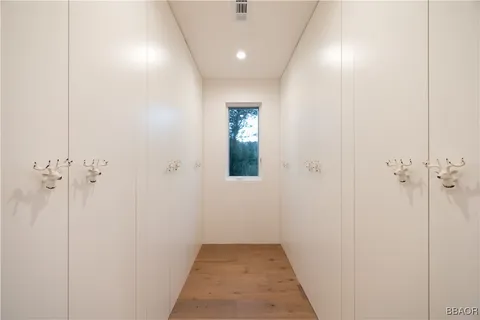 $1,695,000 | 43612 Shasta Road, Big Bear Lake, CA 92315