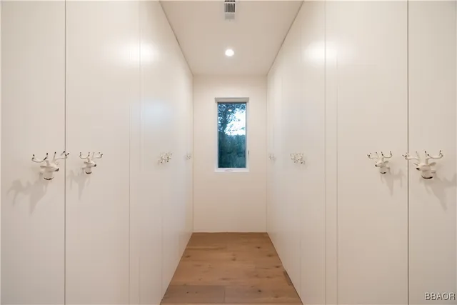 $1,695,000 | 43612 Shasta Road, Big Bear Lake, CA 92315