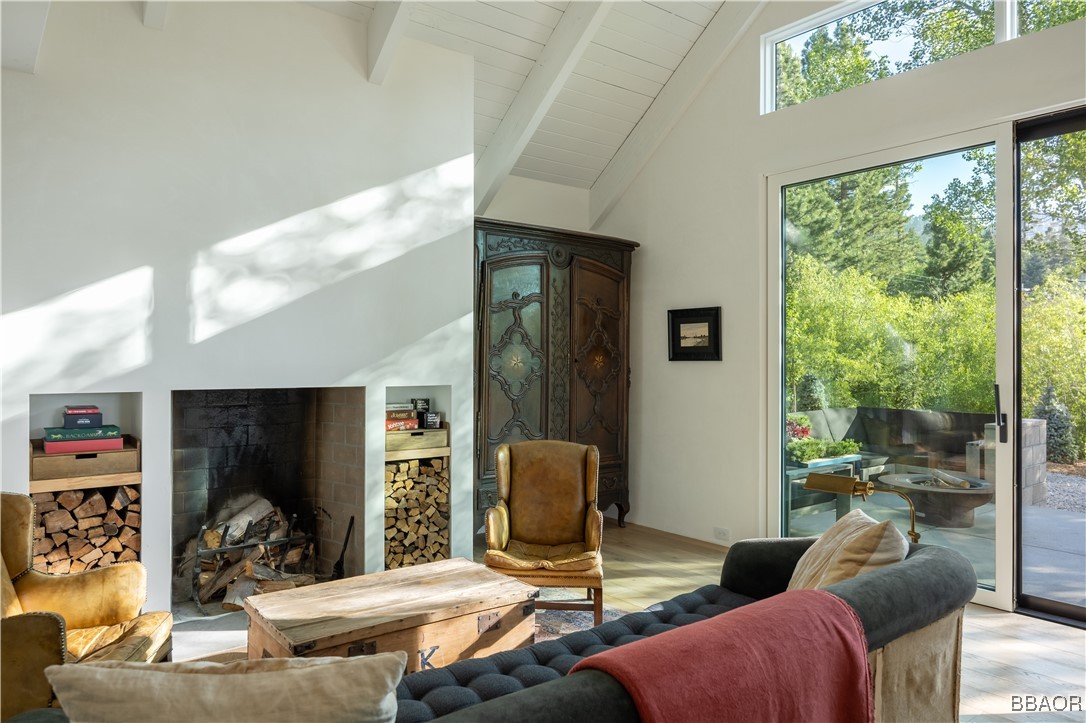 43612 Shasta Road Big Bear Lake, CA 92315 - Photo 3 of 34