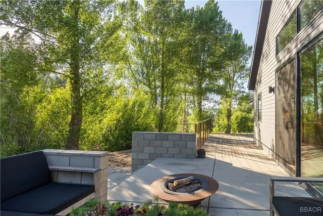 $1,695,000 | 43612 Shasta Road, Big Bear Lake, CA 92315